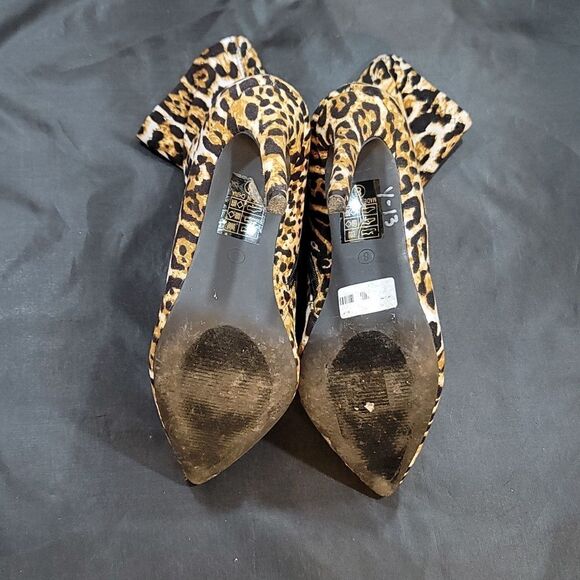 SO ME LEOPARD POINTED TOE SIDE ZIP CLOSURE ANKLE BOOT - Picture 12 of 14